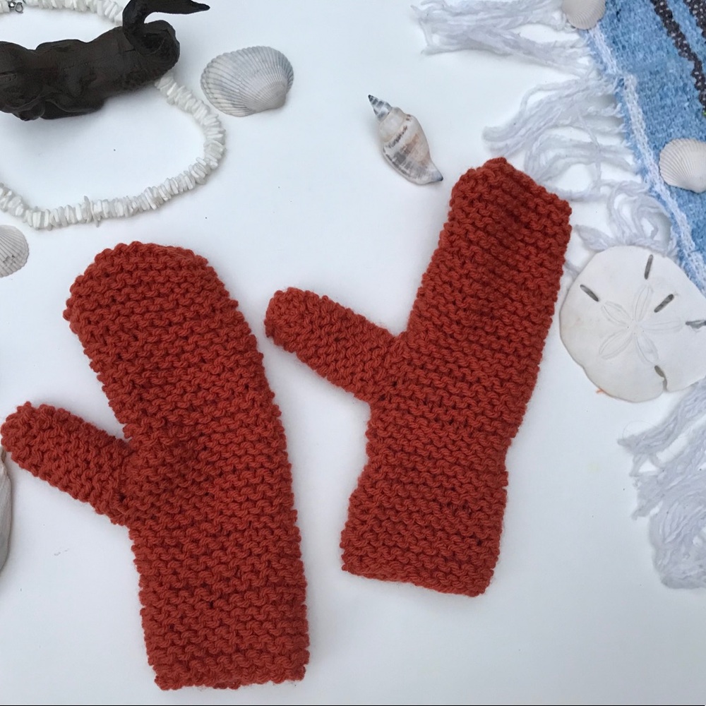 HANDMADE Burnt orange fall mittens🍁